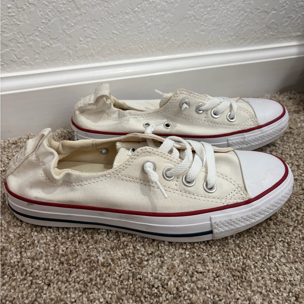 Converse Canvas size 7 NWOT white red blue Chuck Taylor’s all star shoreline